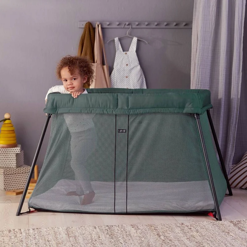 Φορητή Κούνια 'Travel Cot Light' BabyBjörn Dark Green