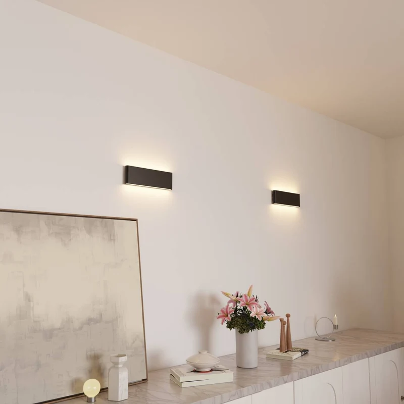 Elegant LED Væglampe med Blødt Lys til Minimalistisk Indretning