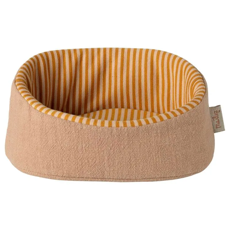 Maileg Basket For Pets - Powder