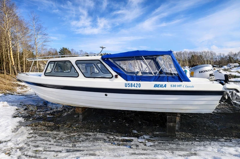 BÅTKAPELL BELLA 530 HT CLASSIC