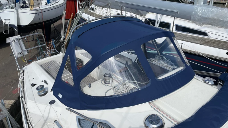 Maxi 909 Sprayhood med nya bågar
