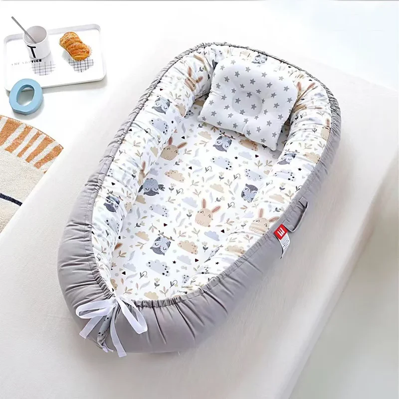 Grå Skogsdjur Babynest - Portabel Babysäng