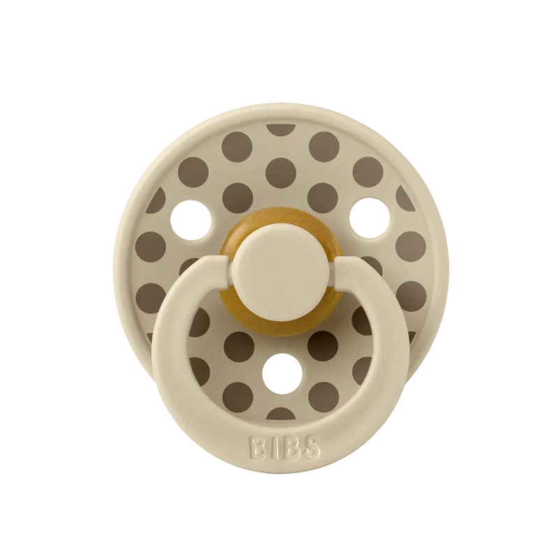 STUDIO Colour Pacifier Polka - Vanilla/Dark Oak