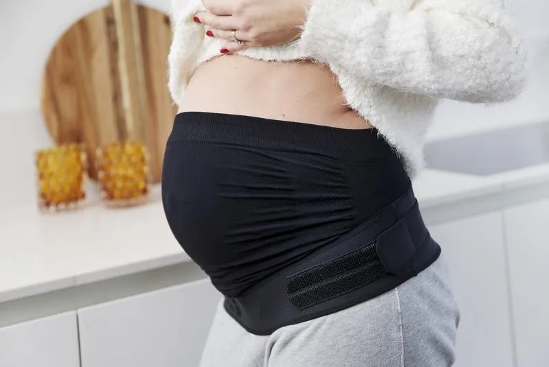 Bbhugme støttebælte sort, str. M/L