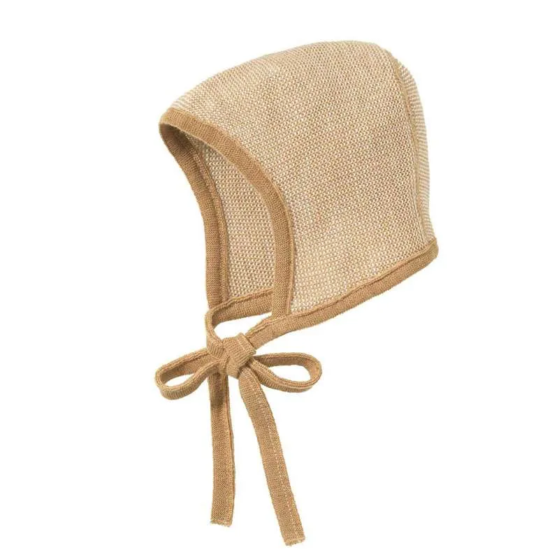 Disana Stickad Mössa m. Knytband - Merinoull - Caramel/Natur