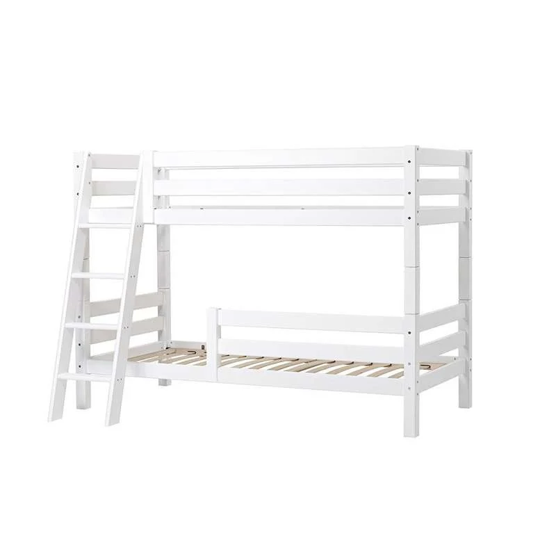 Hoppekids ECO Luxury - Våningssäng 150 cm. - 90x200 cm. - Två Sängskydd - Sned Stege - Flexibel Bottenplatta - Vit