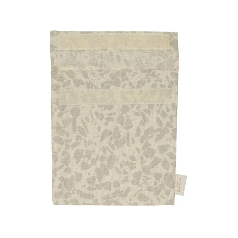 Haps Nordic - sandwich bag - oystergrey terrazzo