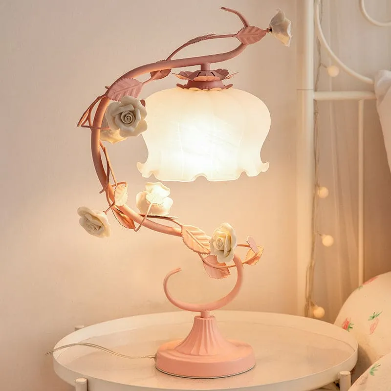 Romantisk Bordlampe med Keramisk Rose og Blød Belysning
