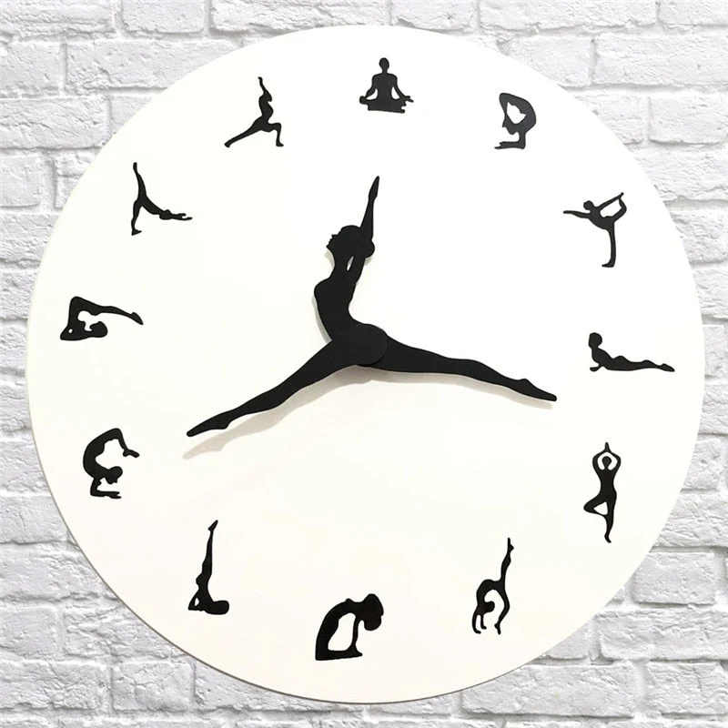 Elegant Vægur i Træ – Modern & Inspirerende Design, 30 cm