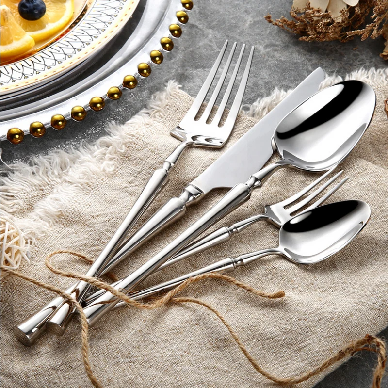 Elegant Bestiksæt i Rustfrit Stål med Stilfuldt Design