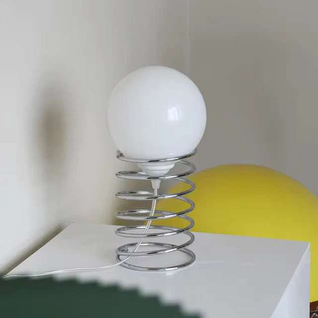 Elegant Bordlampe i Bauhaus-stil for Blødt, Diffust Lys