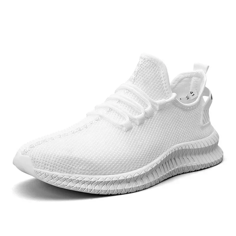 Sneakers med dämpande sula och luftig ovandel