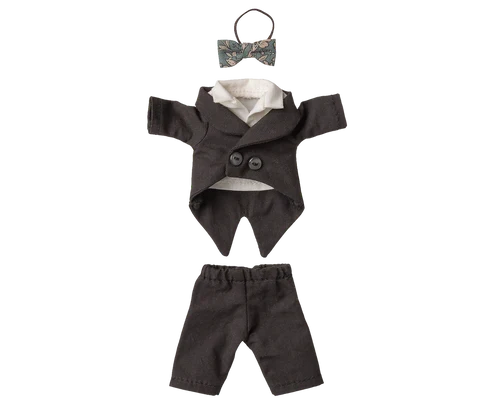 Wedding suit, Dad mouse