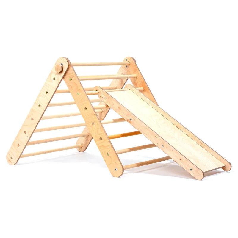 Climbing Triangle with a slide, Natural