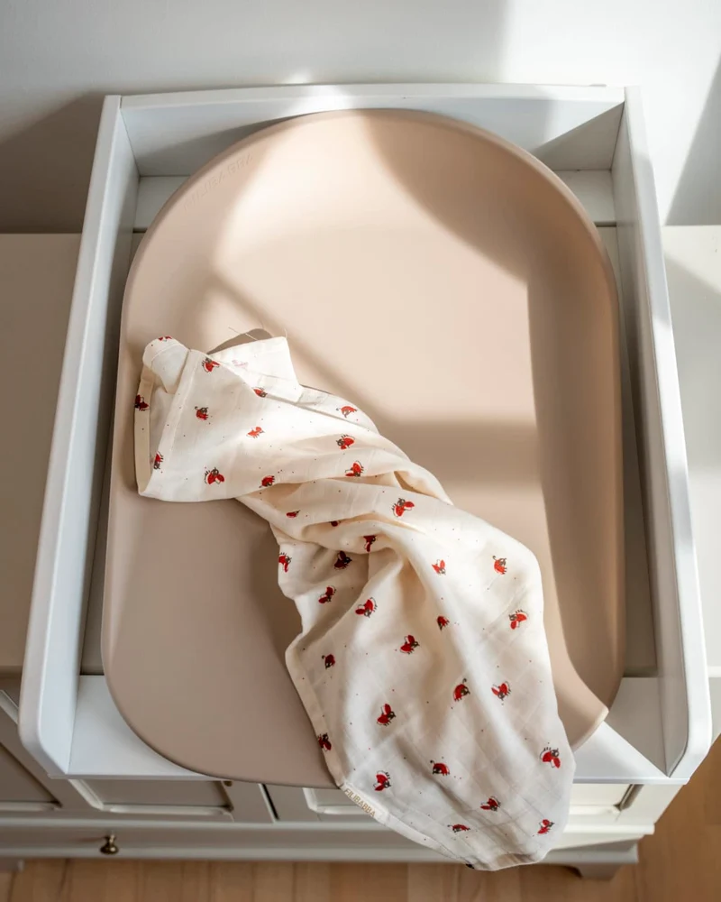 Bobbie 2.0 Soft Feel Skum Skötbädd - Beige