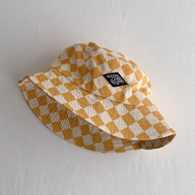 Bucket Hat – Söt & skyddande – barnmössa i rutmönster