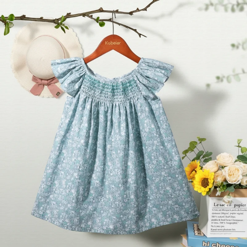 Floral Dress – Lätt och luftigt – Fladdrande ärmad klänning för flickor
