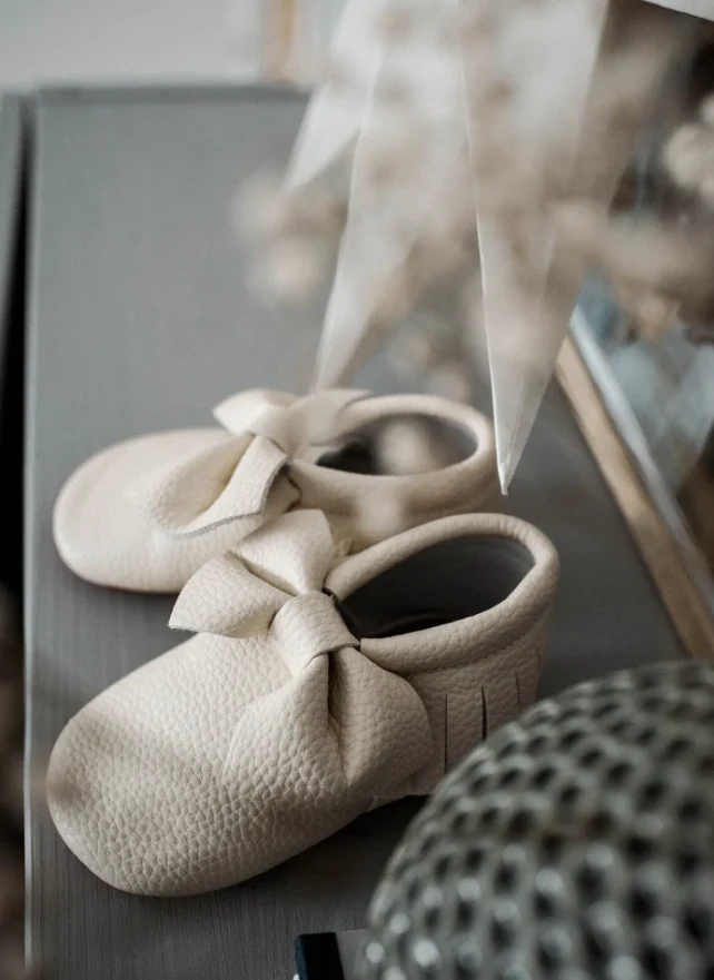 Bow Mocs, Off white