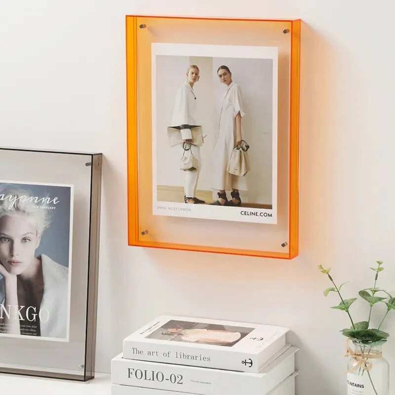 Elegant Akryl Fotoramme med Livlige Farvekanter
