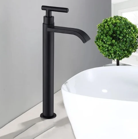 Elegant Mat Sort Vandhane med Enkel Greb og Moderne Design