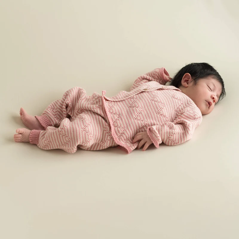 Babyset nyfödd i ekologisk bomull – Rosa/Ecru