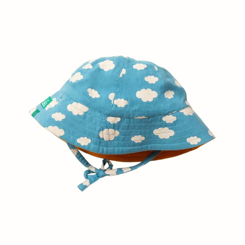 Reversibel solhatt Blue Clouds | Little Green Radicals