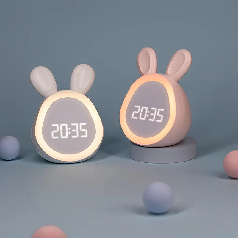 Sød vækkeur med natlampe og fantasifuldt design