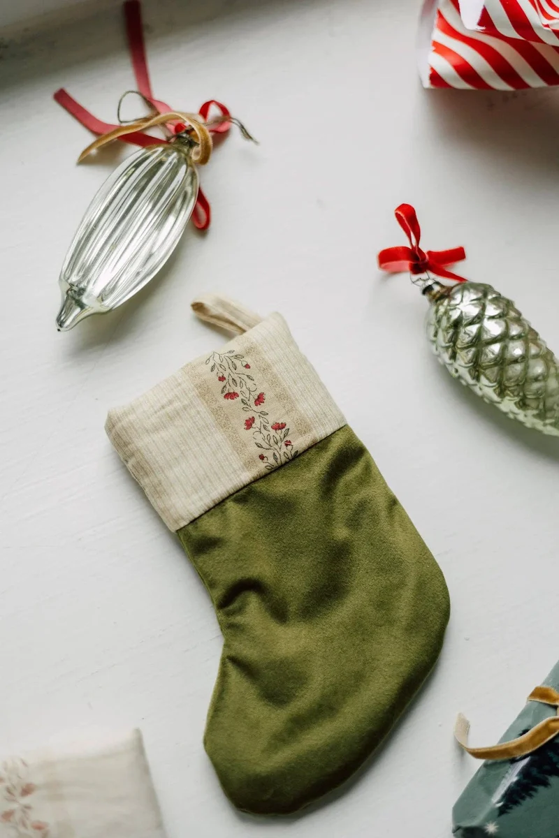 Handgjord julstrumpa 23 cm – Olive