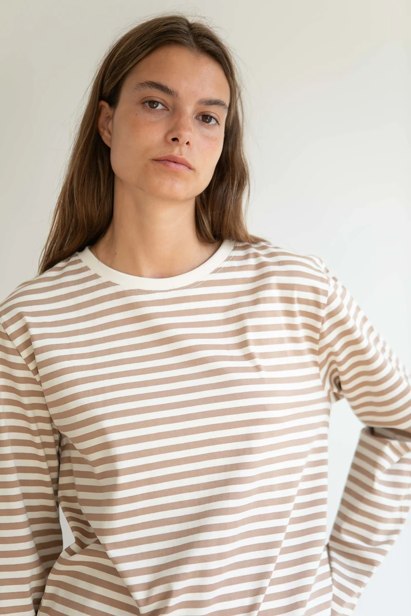 Studio Feder - langærmet t-shirt - porta bella - natur & brun