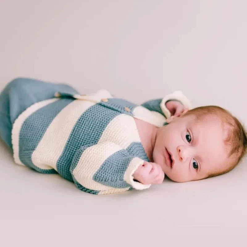 Stickad babykofta Jeans–Ecru