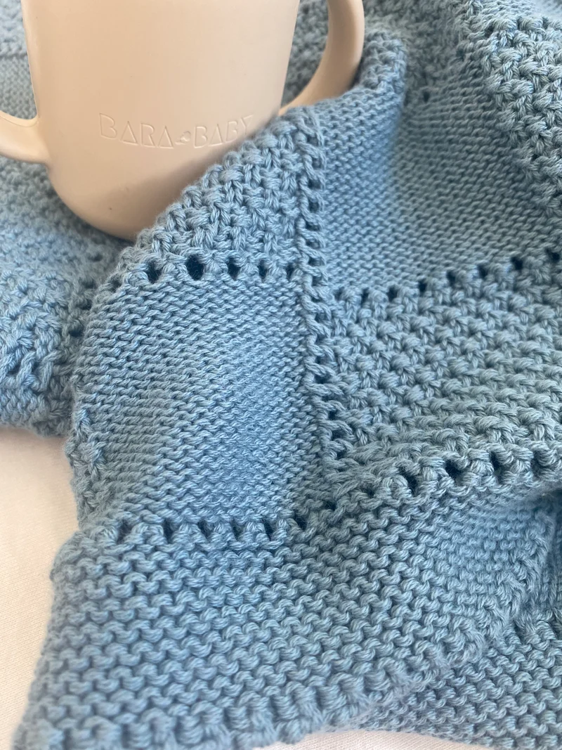 Babyfilt Bara Blue i ekologisk bomull