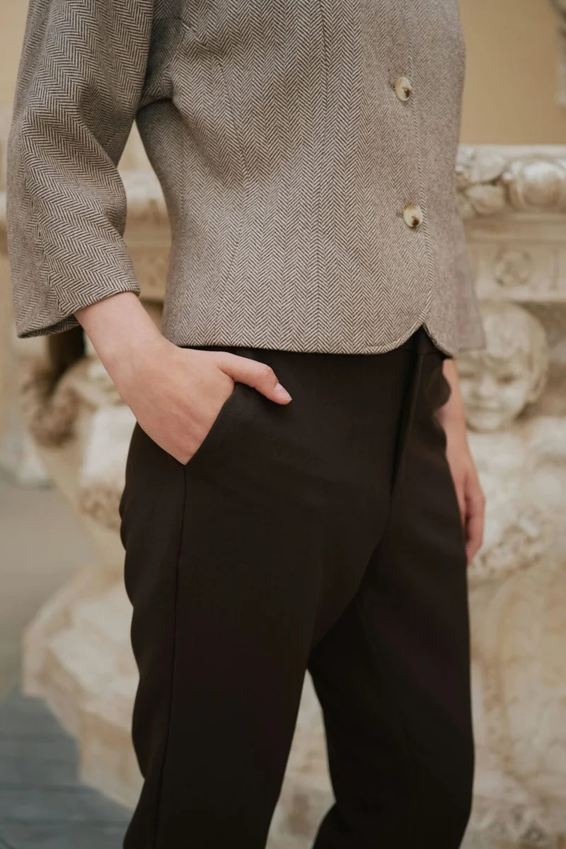 Neo Noir - Tasia Suit Capri Pants 163723 - 676 - Dark Brown