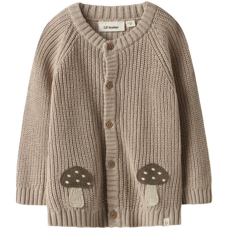 Lil'Atelier Oxford Tan Nmmemlen Lak Ls Strikk Card Lil
